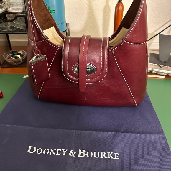 Dooney & Bourke Wine Leather Saddle Purse with Contrast Stitching - Picture 4 of 7